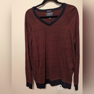 American Eagle Outfitters Men's Maroon Sweater